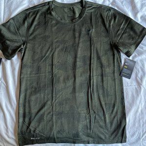 Nike Men's Short Sleeve Athletic Shirt